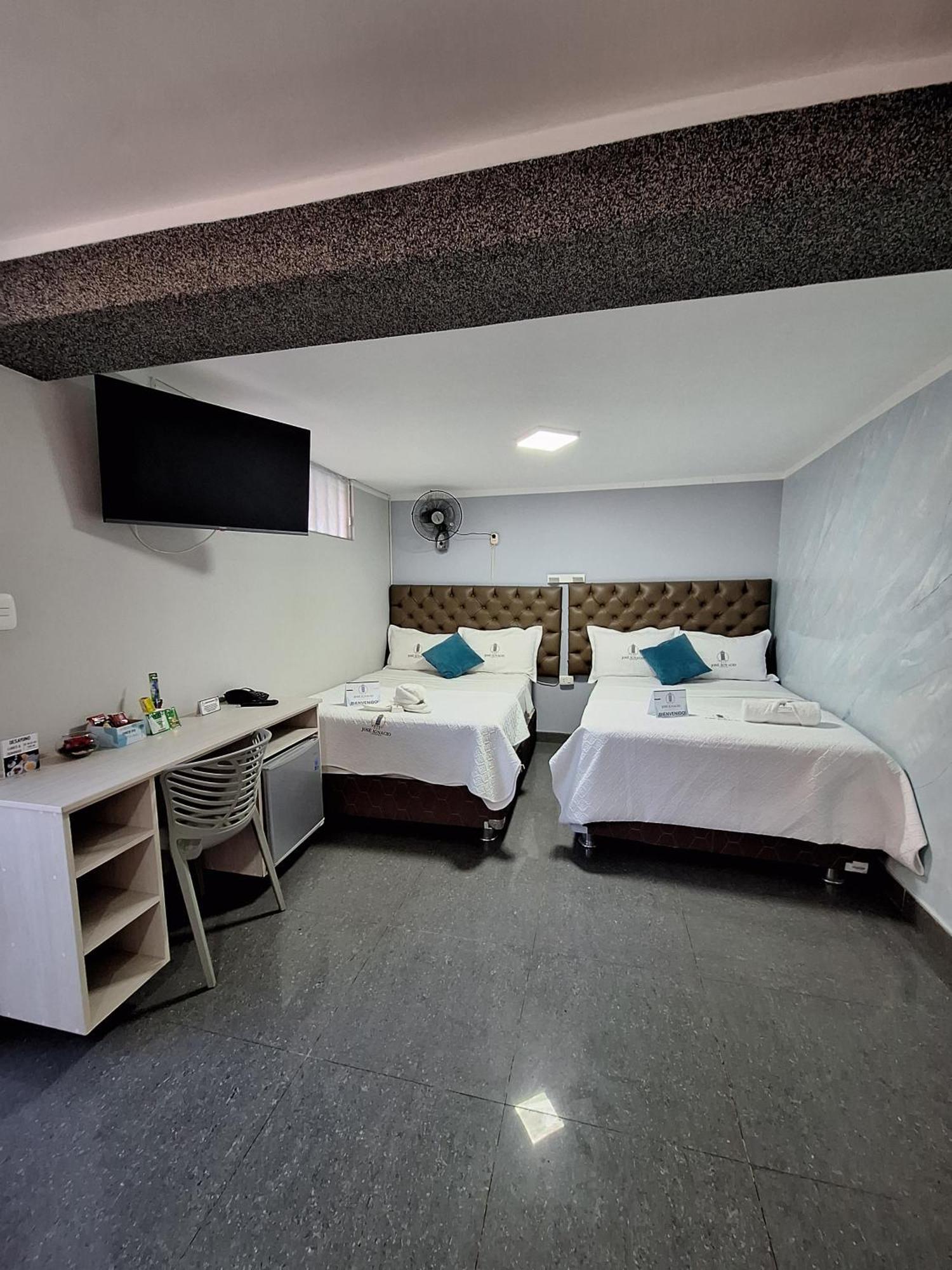 Hotel Jose Ignacio Chepén Buitenkant foto